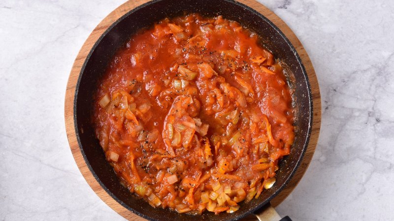 Pulpety z indyka w sosie pomidorowym - jak zrobić, przepis, krok 3
