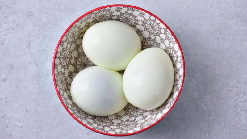 Pasta jajeczna ze szczypiorkiem - jak zrobić, przepis, krok 1