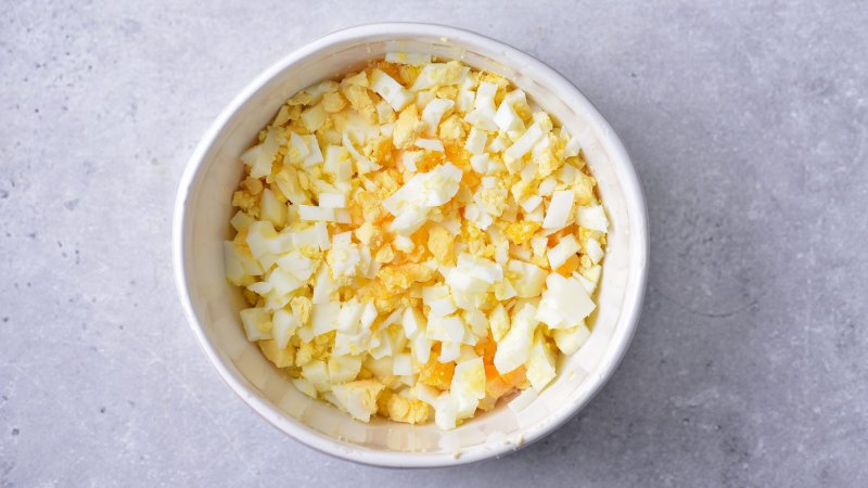 Fit pasta jajeczna bez majonezu - jak zrobić, przepis, krok 1