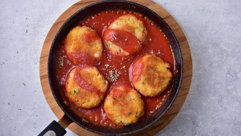Pulpety rybne w sosie pomidorowym - jak zrobić, przepis, krok 4