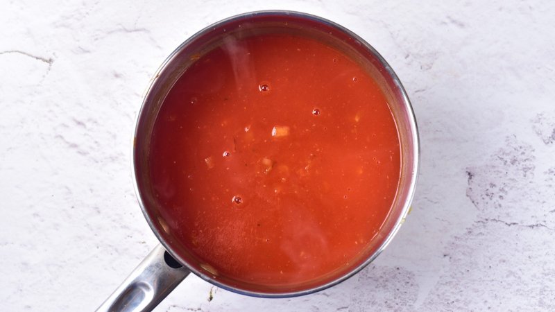 Zupa pomidorowa z passaty - jak zrobić, przepis, krok 3