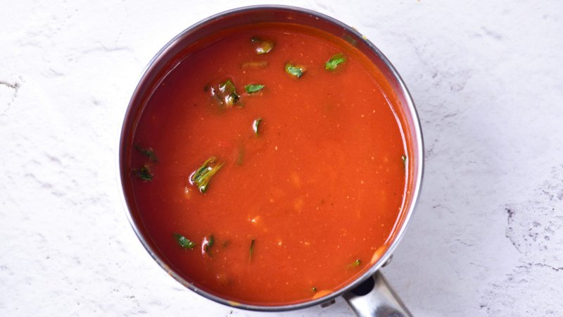 Zupa pomidorowa z passaty - jak zrobić, przepis, krok 4