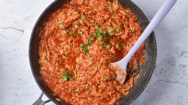 Wegańskie spaghetti bolognese z tofu - jak zrobić, przepis, krok 3