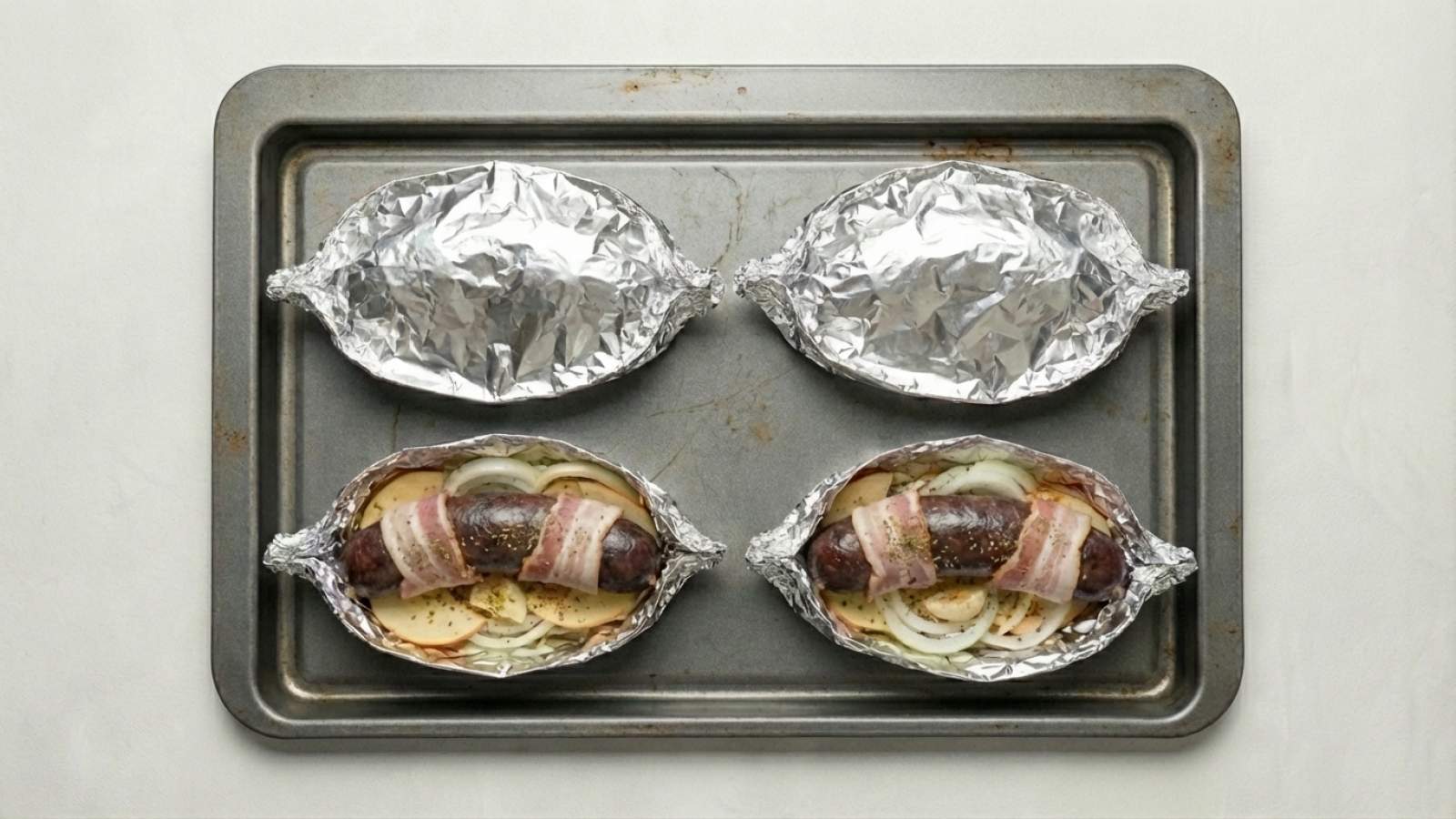 Kaszanka pieczona z cebulą i jabłkiem - chrupiący patent z piekarnika - jak zrobić, przepis, krok 3