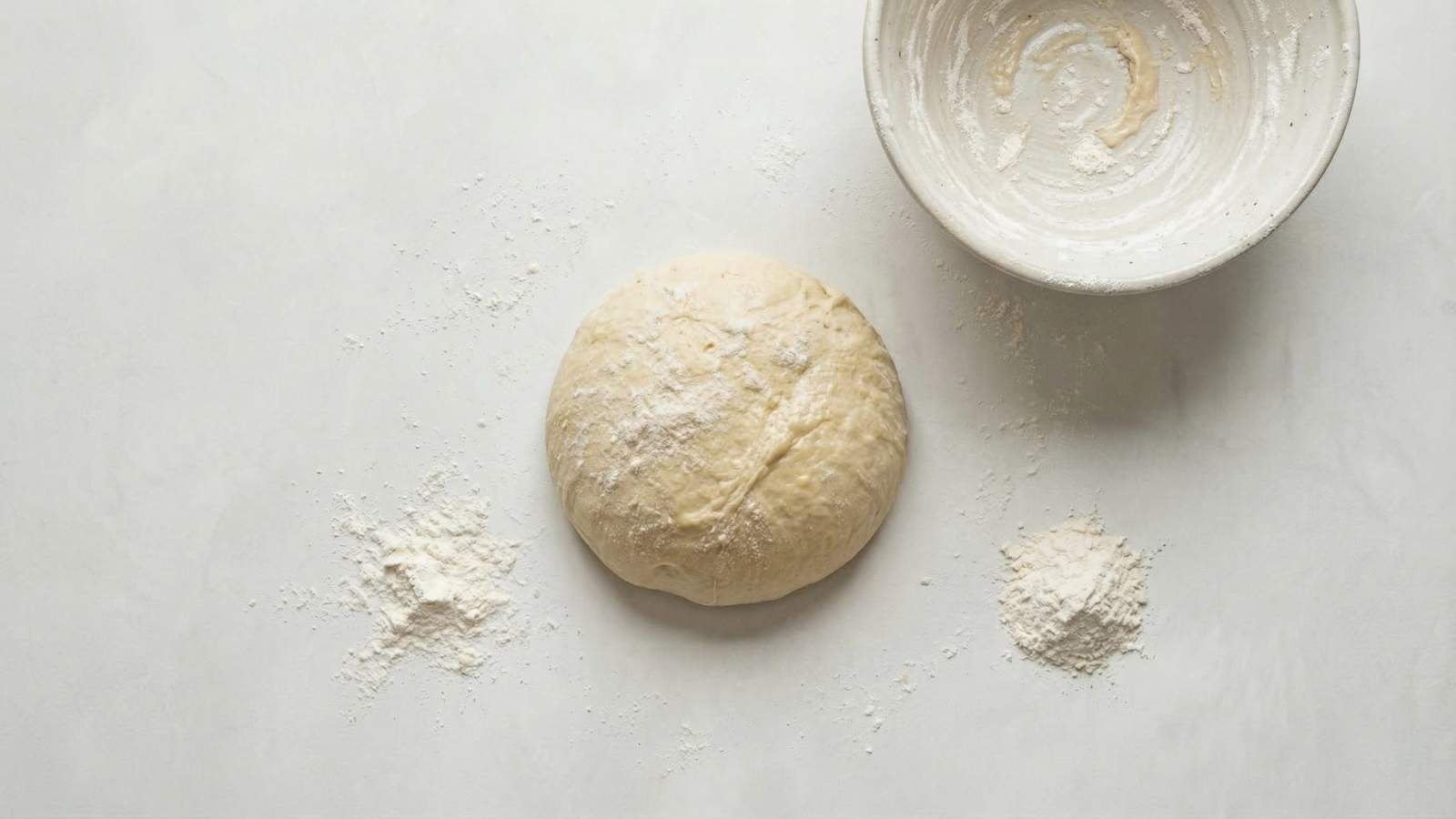 Szybkie ciasto na pizzę bez wyrastania - pizza w 30 minut - jak zrobić, przepis, krok 2